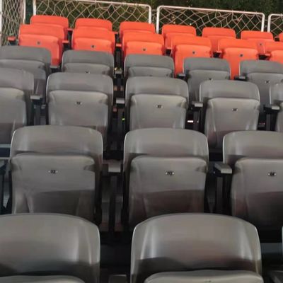 Buen precio Sillones de estadio de plástico resistentes al fuego, anti-UV y antienvejecimiento para lugares de deportes al aire libre en línea