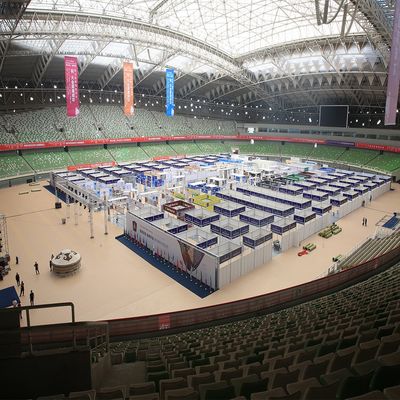 Buen precio Suelo portátil del acontecimiento del diseño que entrelaza para el suelo que acampa de la protección del césped en línea