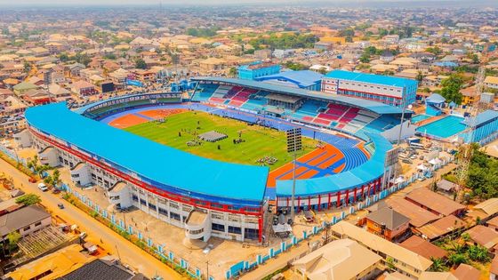 Buen precio Pistas de atletismo de alta durabilidad y bajo mantenimiento con resistencia a las condiciones climáticas en línea
