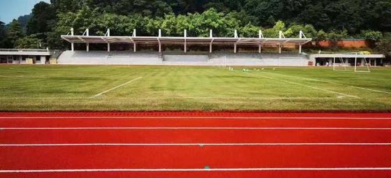 Buen precio Pistas de atletismo de 8 m de ancho con bajo mantenimiento y resistencia al desvanecimiento en línea