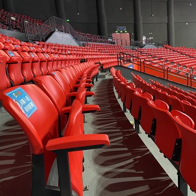 Buen precio El estadio plástico fijado de los deportes asienta el tipo vertical antienvejecedor de la instalación en línea