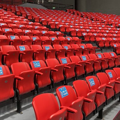 Buen precio El plástico fijó asientos retractables del estadio ignifuga para los deportes al aire libre en línea