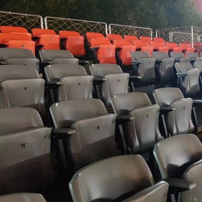 Asiento fijo plástico ULTRAVIOLETA anti del estadio para el campo de fútbol al aire libre