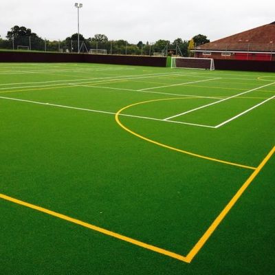 Buen precio El color modificó el baloncesto artificial sintético del tenis para requisitos particulares de la hierba 25m m, césped del tenis en línea