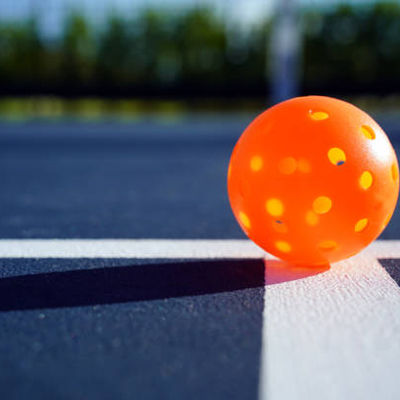 Buen precio 45 libras resistente a la decoloración de la cancha de pickleball para el juego al aire libre duradero en línea