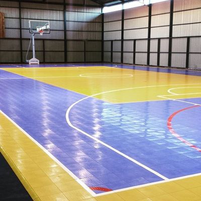 Buen precio 15 mm de espesor Floor de azulejos de PP suave Solución de pisos deportivos duraderos en línea