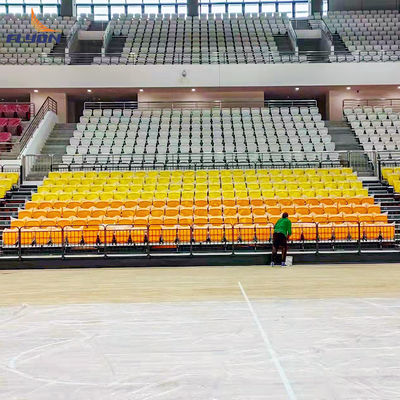 Buen precio Sillones de tribuna retráctiles versátiles - diseño recto o curvo en línea
