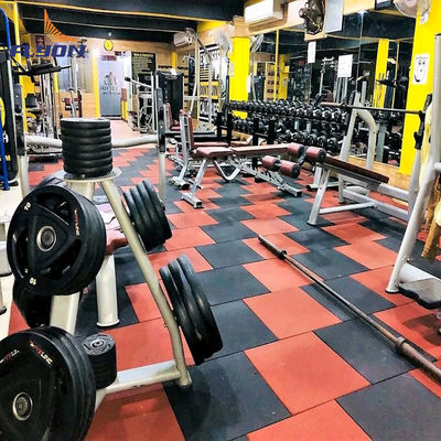 Buen precio Muestra gratuita Logotipo personalizado Tapete de piso de gimnasio con durabilidad y superficie anti desgaste en línea