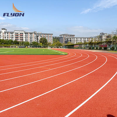 Buen precio Superficie texturizada Pistas de atletismo para correr Instalación de vertido completo para máxima eficiencia en línea