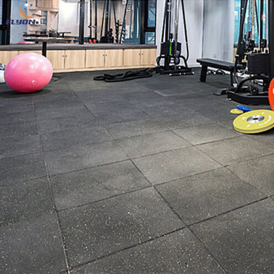 Muestras: Proporcionan una estera de piso de goma con fácil instalación y ventaja duradera